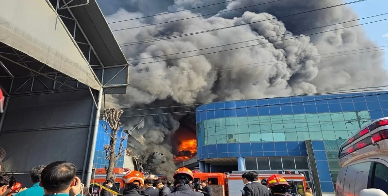 Kebakaran Hebat Melanda Pabrik Komponen Otomotif Di Korsel