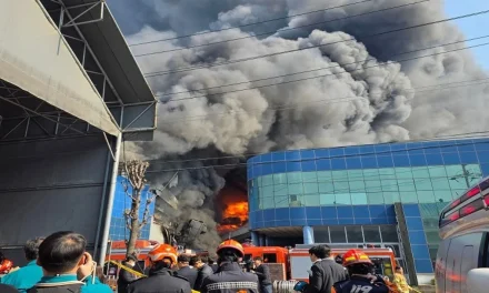 Kebakaran Hebat Melanda Pabrik Komponen Otomotif Di Korsel