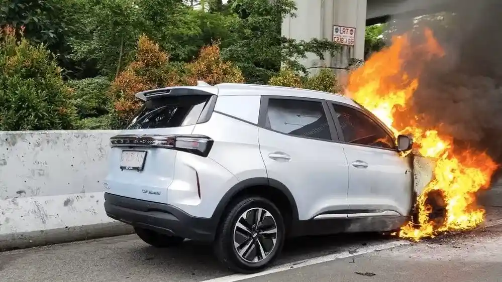 Tiggo Cross CSH Terbakar Di Tol, Begini Tanggapan Resmi Chery