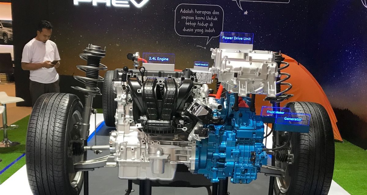 Outlander Hybrid Pakai Mesin Turbo Baru Jadi Lebih Canggih
