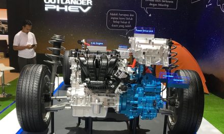 Outlander Hybrid Pakai Mesin Turbo Baru Jadi Lebih Canggih
