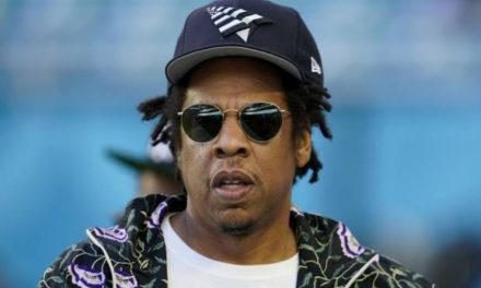 Rapper Jay Z Di Besarkan Dan Di Bentuk Dilingkungan Yang Keras