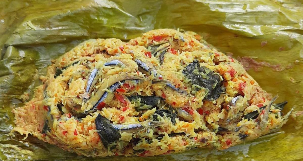 Pepes Ikan Teri Daun Pisang, Lezat Dan Bergizi, Bisa Buat Nagih